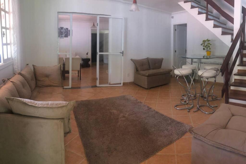 Casa Em *